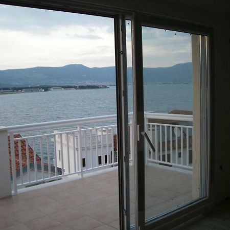 Apartments Nena - Trogir Eksteriør bilde
