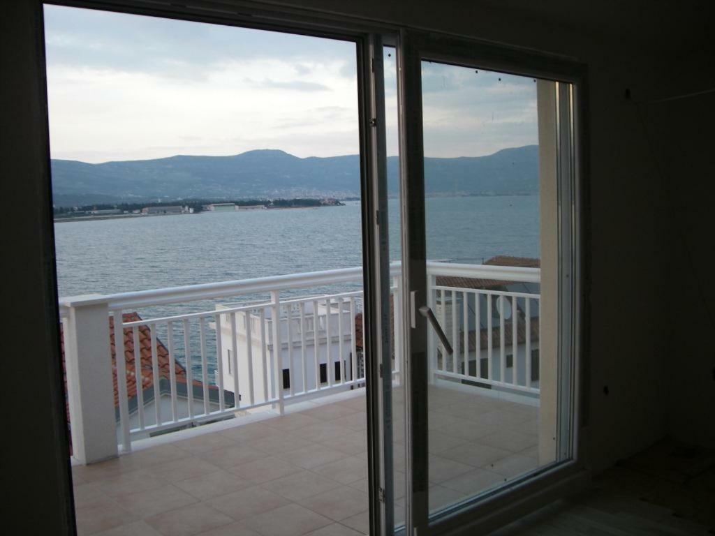 Apartments Nena - Trogir Eksteriør bilde