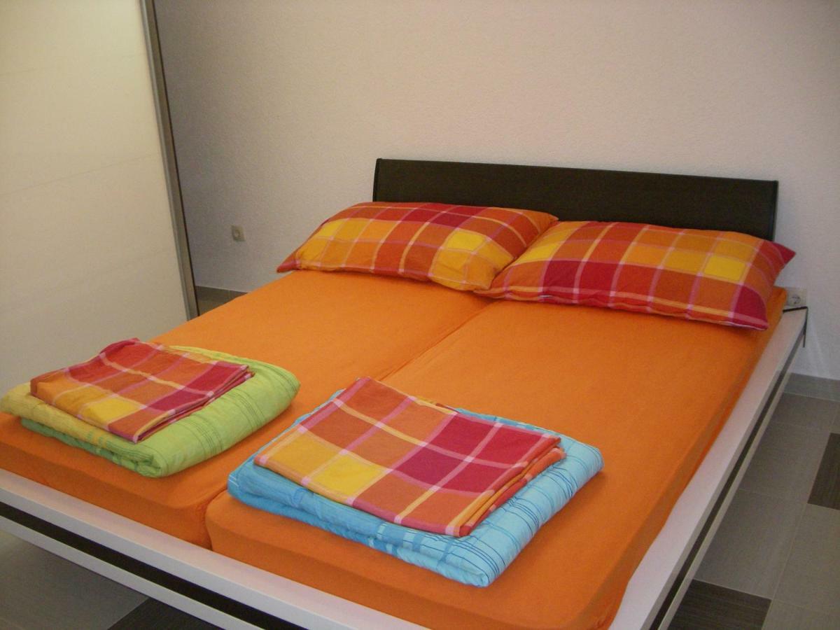 Apartments Nena - Trogir Eksteriør bilde
